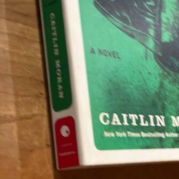 Book: How to Build a Girl by Caitlin Moran - Picture 7 of 9